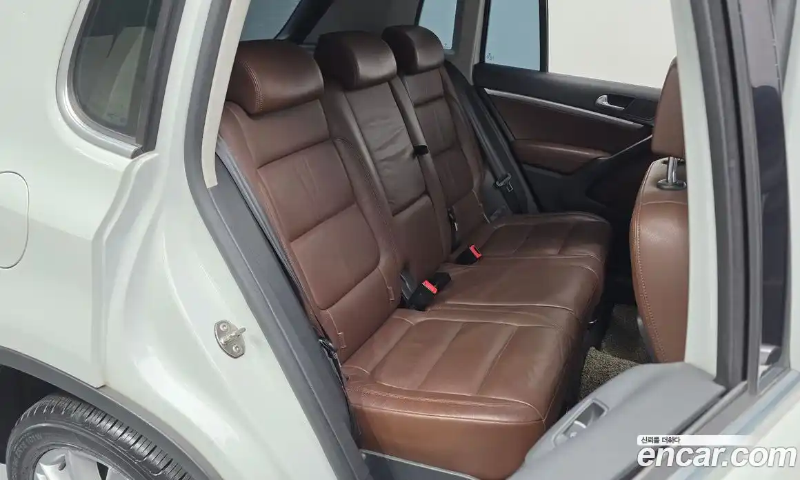 Volkswagen Tiguan 2014 2.0 гидро в Москве № 629185, фото 12