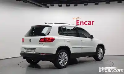 Volkswagen Tiguan 2014 2.0 гидро в Москве № 629185, миниатюра 2