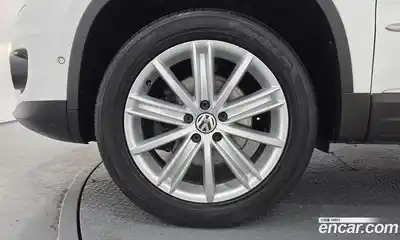 Volkswagen Tiguan 2014 2.0 гидро в Москве № 629185, миниатюра 5
