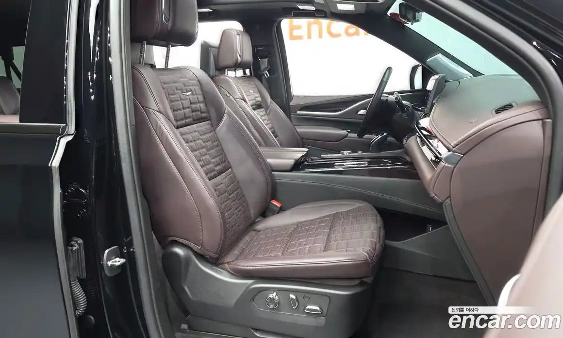 Cadillac Escalade 2023 6.2 гидро в Москве № 718083, фото 11