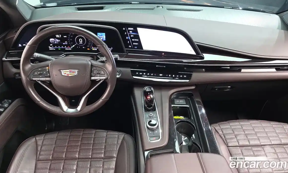 Cadillac Escalade 2023 6.2 гидро в Москве № 718083, фото 7