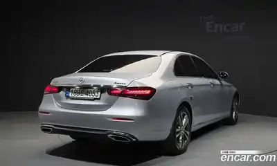 Mercedes-Benz E-Class 2022 2.0 гидро, миниатюра 2