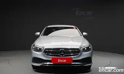 Mercedes-Benz E-Class 2022 2.0 гидро, миниатюра 3
