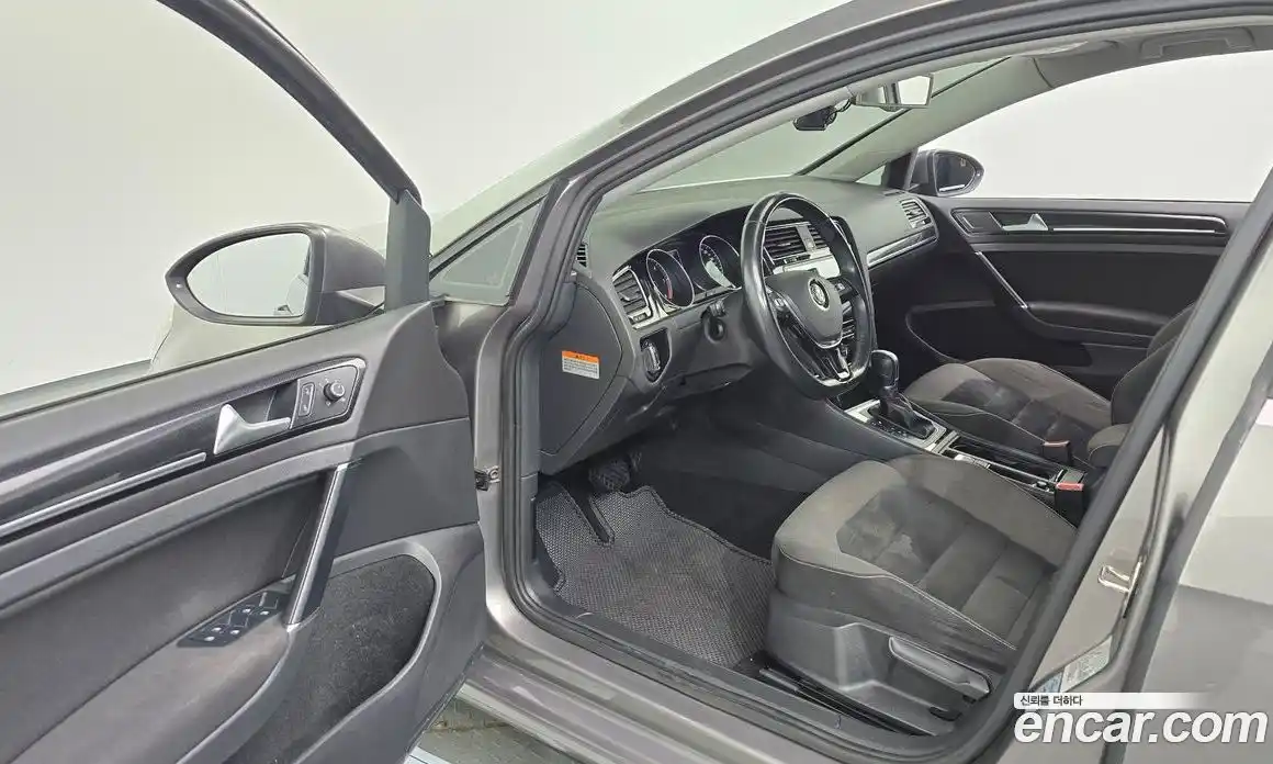 Volkswagen Golf 2014 2.0 гидро в Москве № 802885, фото 10