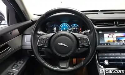 Jaguar XF 2016 2.0 гидро в Москве № 803409, миниатюра 12