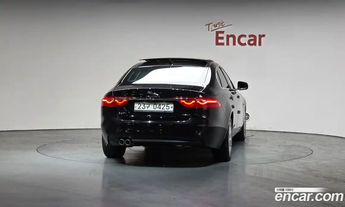 Jaguar XF 2016 2.0 гидро в Москве № 803409, фото 3