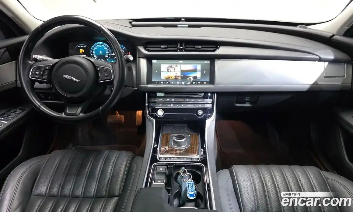 Jaguar XF 2016 2.0 гидро в Москве № 803409, фото 6