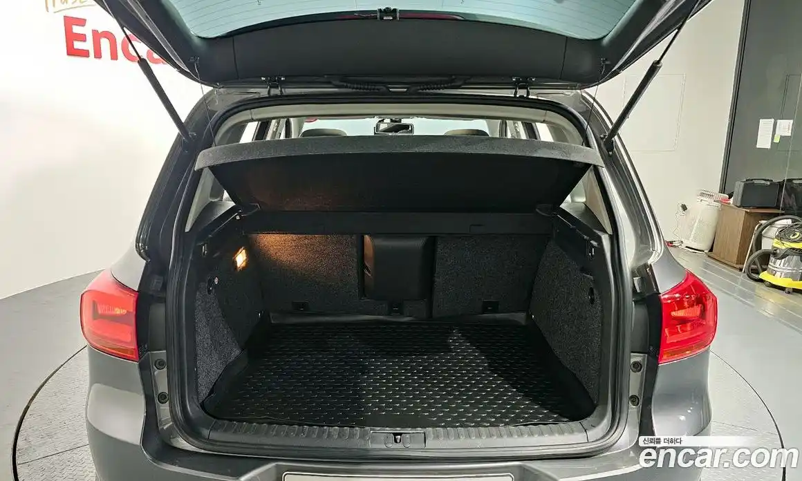 Volkswagen Tiguan 2014 2.0 гидро в Москве № 826166, фото 20