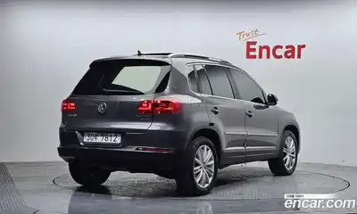 Volkswagen Tiguan 2014 2.0 гидро в Москве № 826166, миниатюра 2