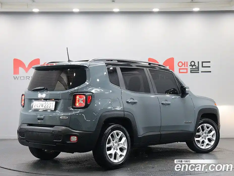 Jeep Renegade 2018 2.4 гидро в Москве № 826638, фото 3