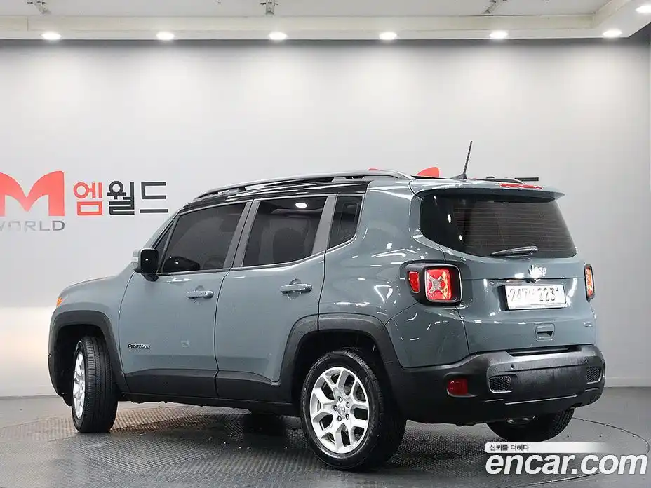 Jeep Renegade 2018 2.4 гидро в Москве № 826638, фото 4