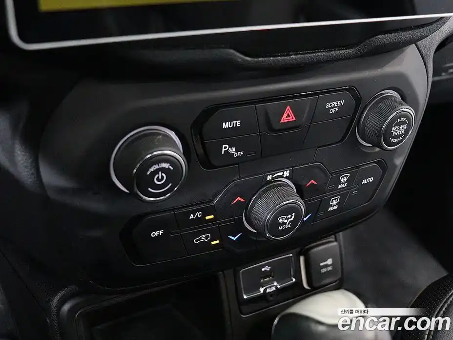 Jeep Renegade 2018 2.4 гидро в Москве № 826638, фото 10