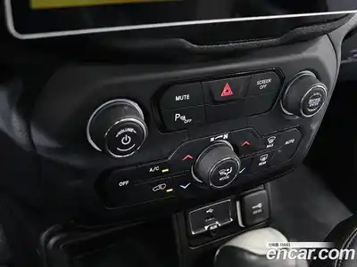 Jeep Renegade 2018 2.4 гидро в Москве № 826638, миниатюра 10