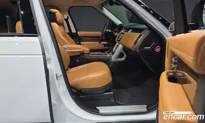 Land Rover Range-Rover 2022 5.0 гидро в Москве № 861051, миниатюра 11