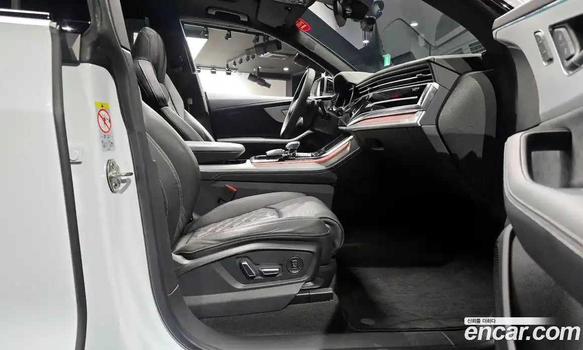 Audi Q8 2023 3.0 гидро в Москве № 893713, фото 11