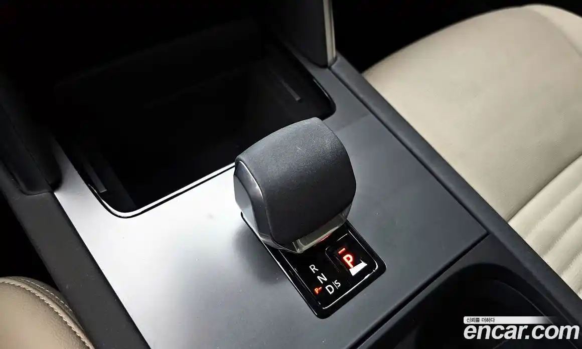 Land Rover Discovery Sport 2025 2.0 гидро в Москве № 893852, фото 9