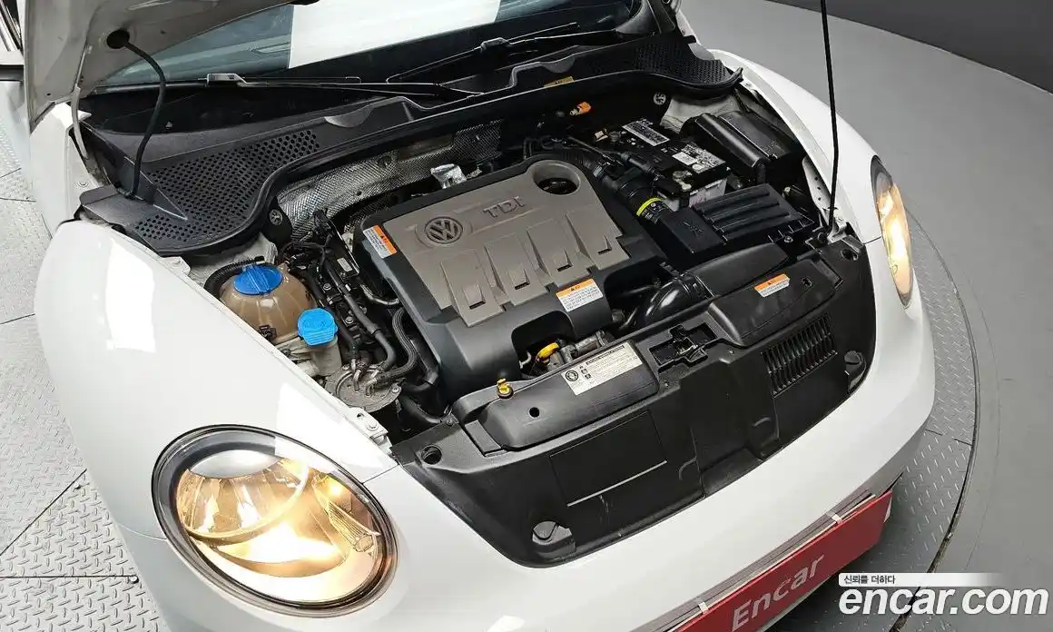 Volkswagen Beatle 2014 2.0 гидро в Москве № 896245, фото 6