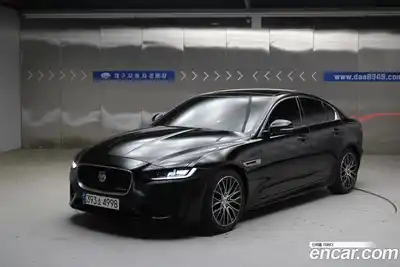 Jaguar XE, 2020