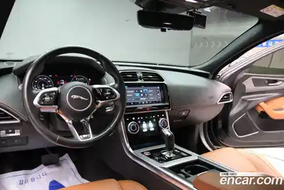 Jaguar XE 2020 2.0 гидро в Москве № 897263, миниатюра 12