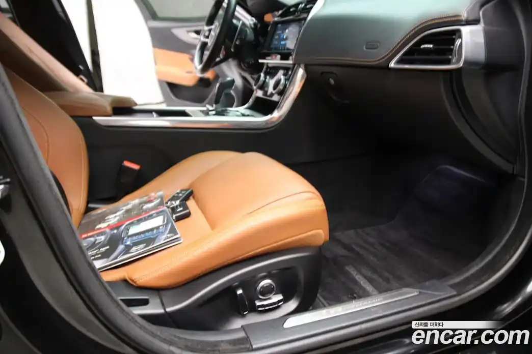 Jaguar XE 2020 2.0 гидро в Москве № 897263, фото 17