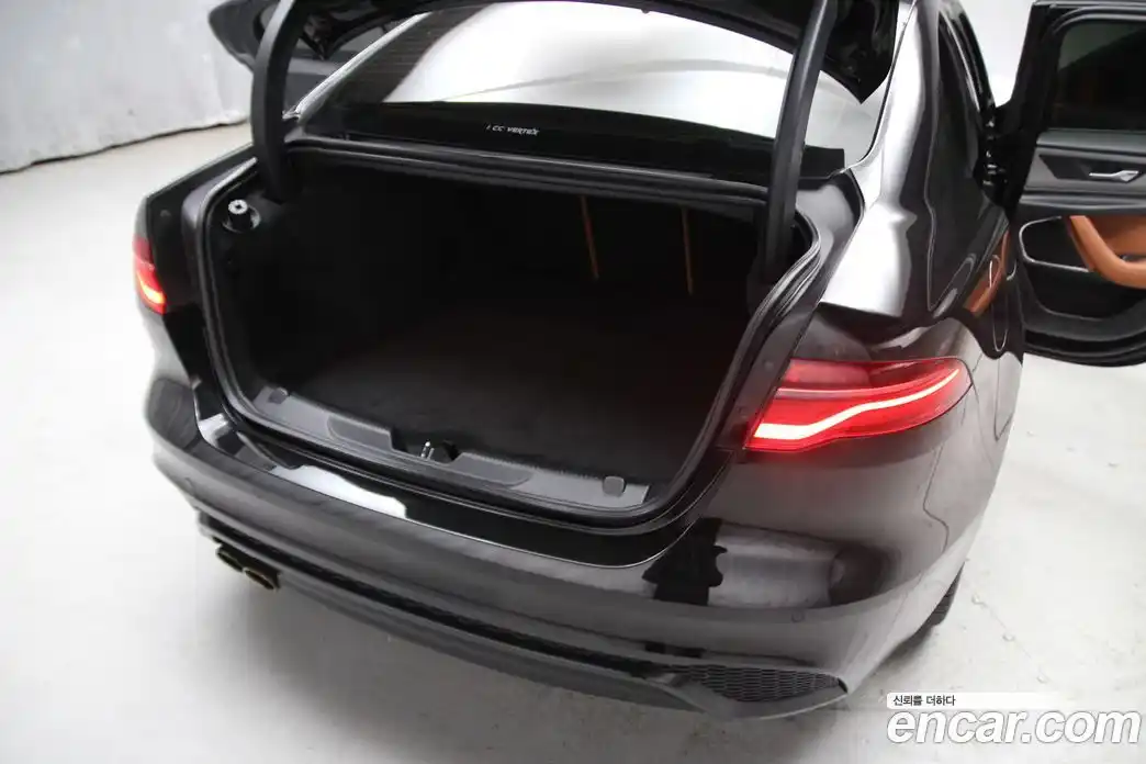 Jaguar XE 2020 2.0 гидро в Москве № 897263, фото 7