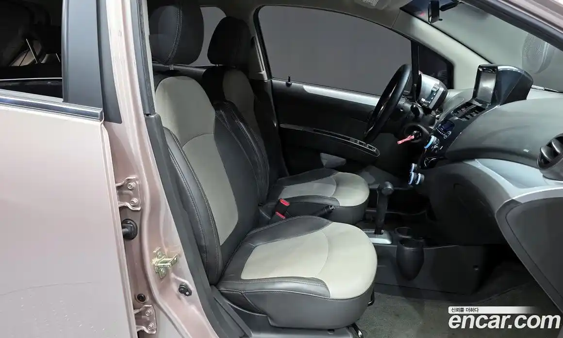 Chevrolet Spark 2012 1.0 гидро в Москве № 974381, фото 11