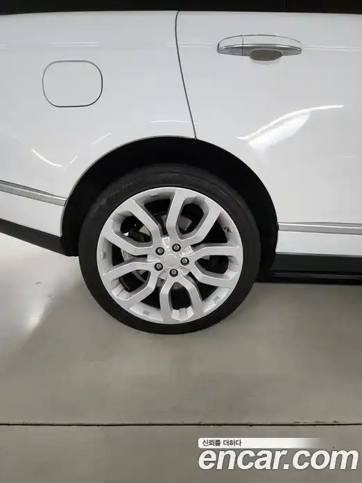 Land Rover Range-Rover 2015 5.0 гидро в Москве № 975807, фото 15