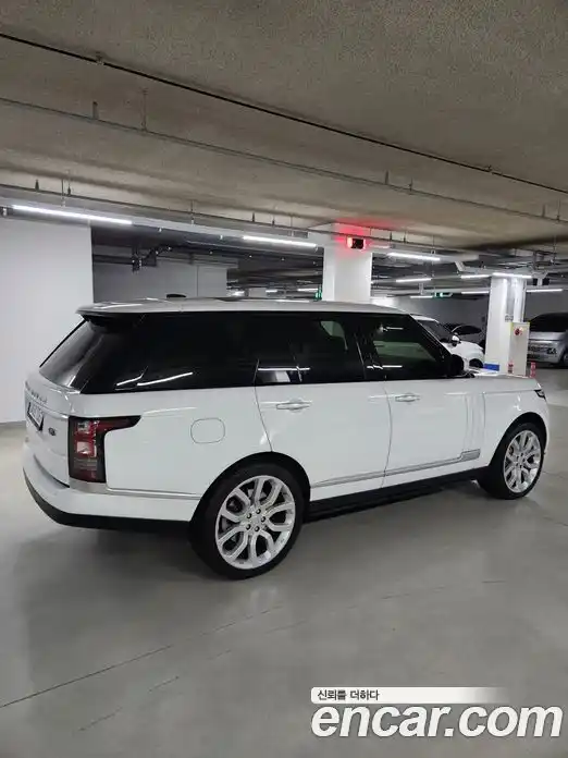 Land Rover Range-Rover 2015 5.0 гидро в Москве № 975807, фото 4