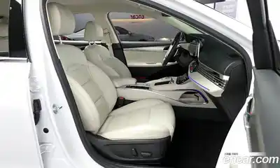 Hyundai Grandeur 2022 2.5 Автомат в Москве № 1002380, миниатюра 11