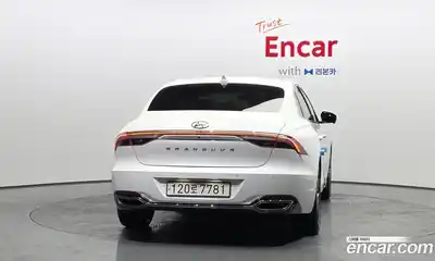 Hyundai Grandeur 2022 2.5 Автомат в Москве № 1002380, миниатюра 4