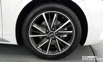 Hyundai Grandeur 2022 2.5 Автомат в Москве № 1002380, миниатюра 5