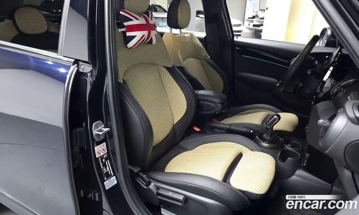 Mini Cooper 2023 2.0 гидро в Москве, фото 9