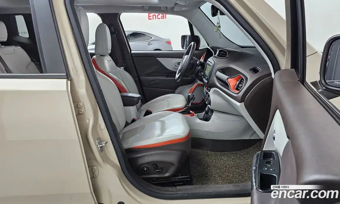 Jeep Renegade 2016 2.0 гидро в Москве № 1015063, фото 11