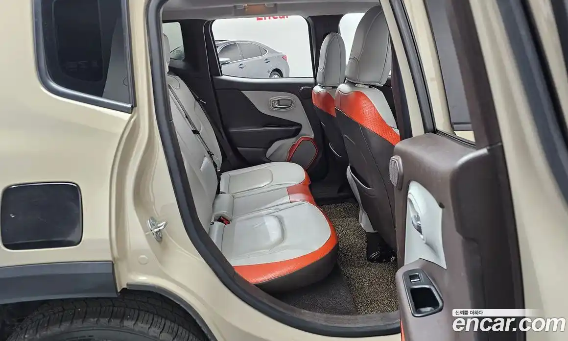 Jeep Renegade 2016 2.0 гидро в Москве № 1015063, фото 12