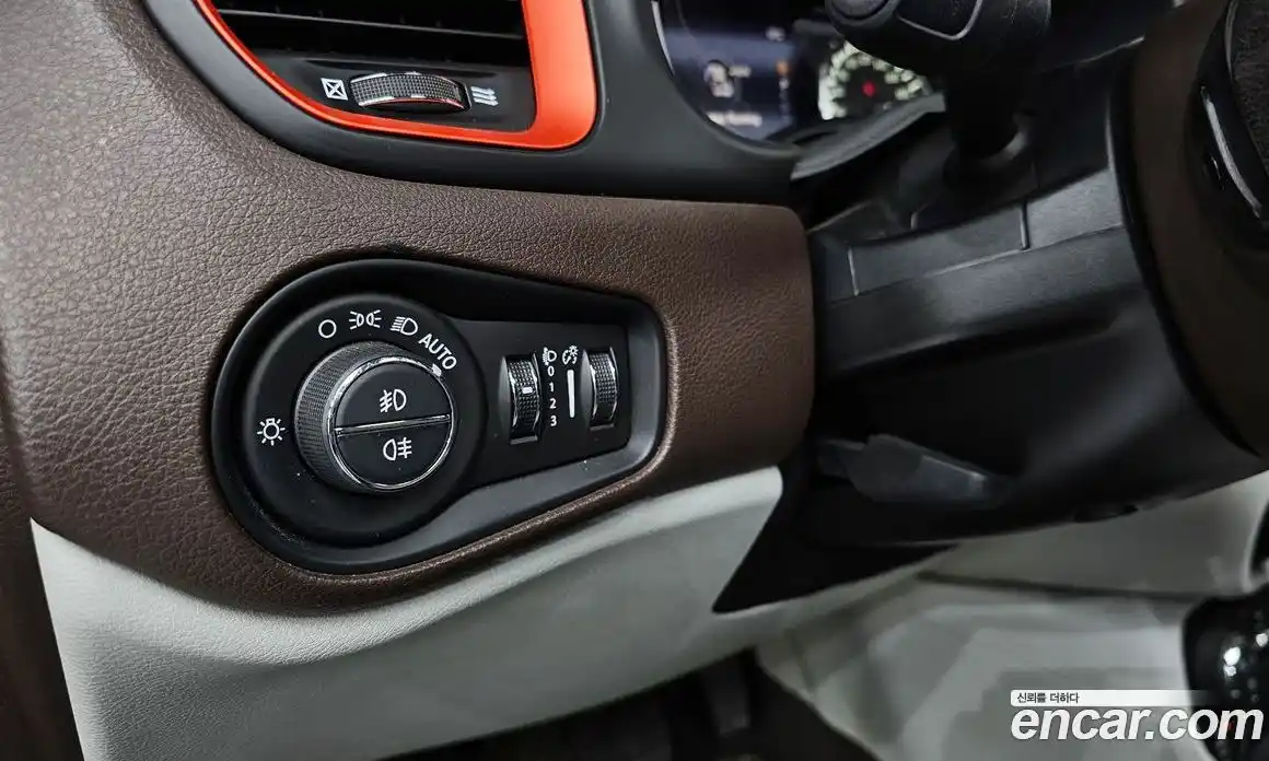 Jeep Renegade 2016 2.0 гидро в Москве № 1015063, фото 14