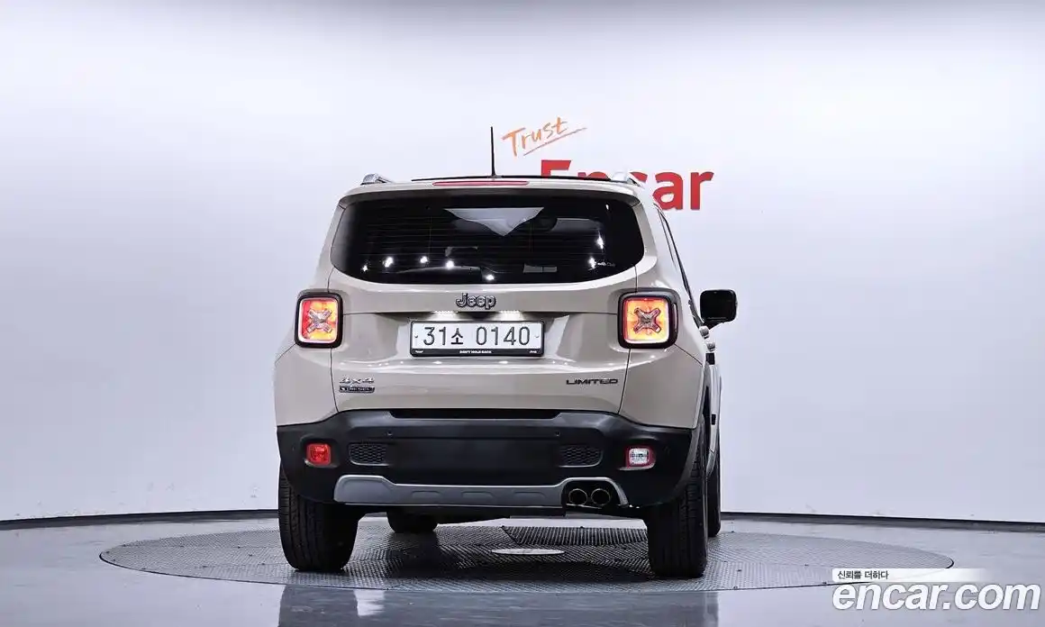 Jeep Renegade 2016 2.0 гидро в Москве № 1015063, фото 4