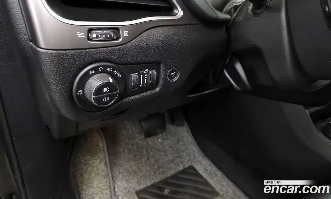 Jeep Cherokee 2019 2.4 гидро в Москве № 1015101, фото 18
