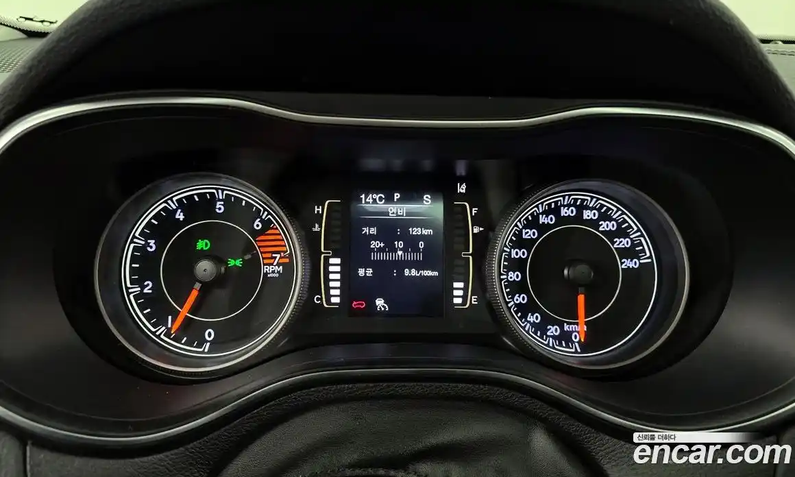 Jeep Cherokee 2019 2.4 гидро в Москве № 1015101, фото 8