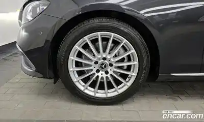 Mercedes-Benz E-Class 2021 2.0 гидро в Москве, миниатюра 5
