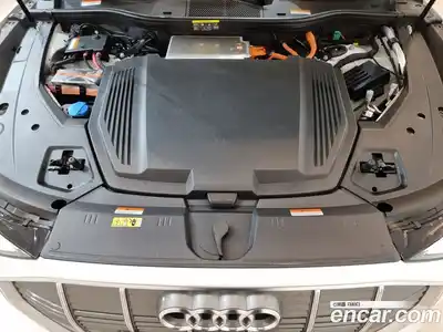 Audi e-tron 2023 0.2 гидро в Москве № 157026, миниатюра 6