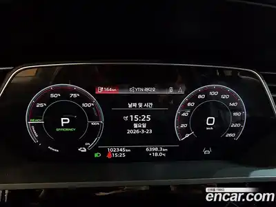 Audi e-tron 2023 0.2 гидро в Москве № 157026, миниатюра 8