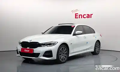 BMW 3-Series, 2022