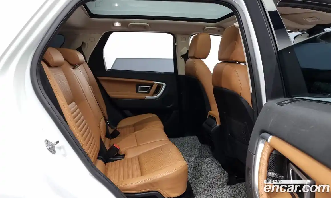Land Rover Discovery Sport 2019 2.0 гидро в Москве № 166439, фото 12