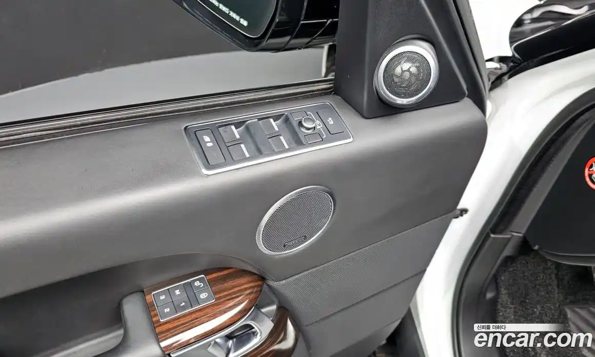Land Rover Range-Rover 2016 4.4 гидро в Москве № 166466, фото 16