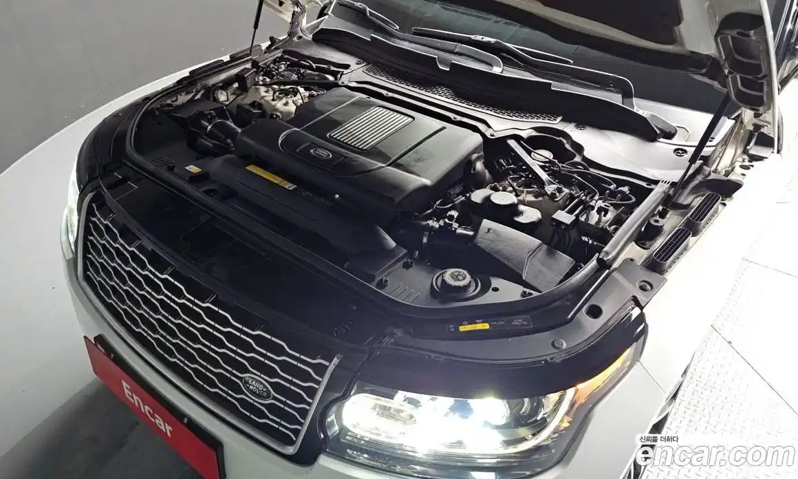 Land Rover Range-Rover 2016 4.4 гидро в Москве № 166466, фото 6