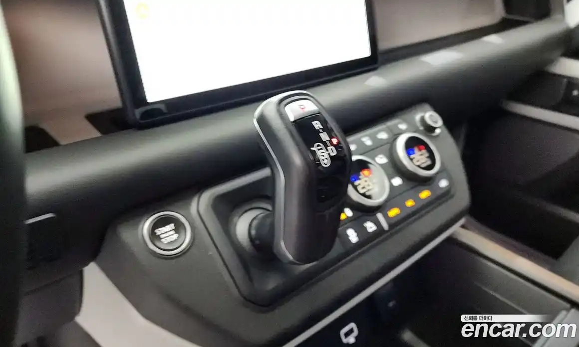 Land Rover Defender 2021 3.0 гидро в Москве № 166519, фото 9