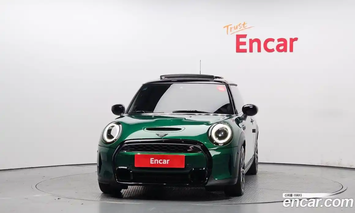 Mini Cooper 2022 2.0 гидро в Москве № 166969, фото 3