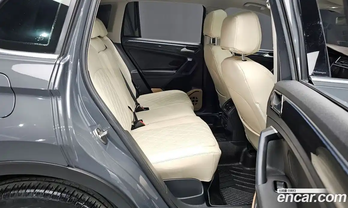 Volkswagen Tiguan 2021 2.0 гидро в Москве № 168886, фото 12