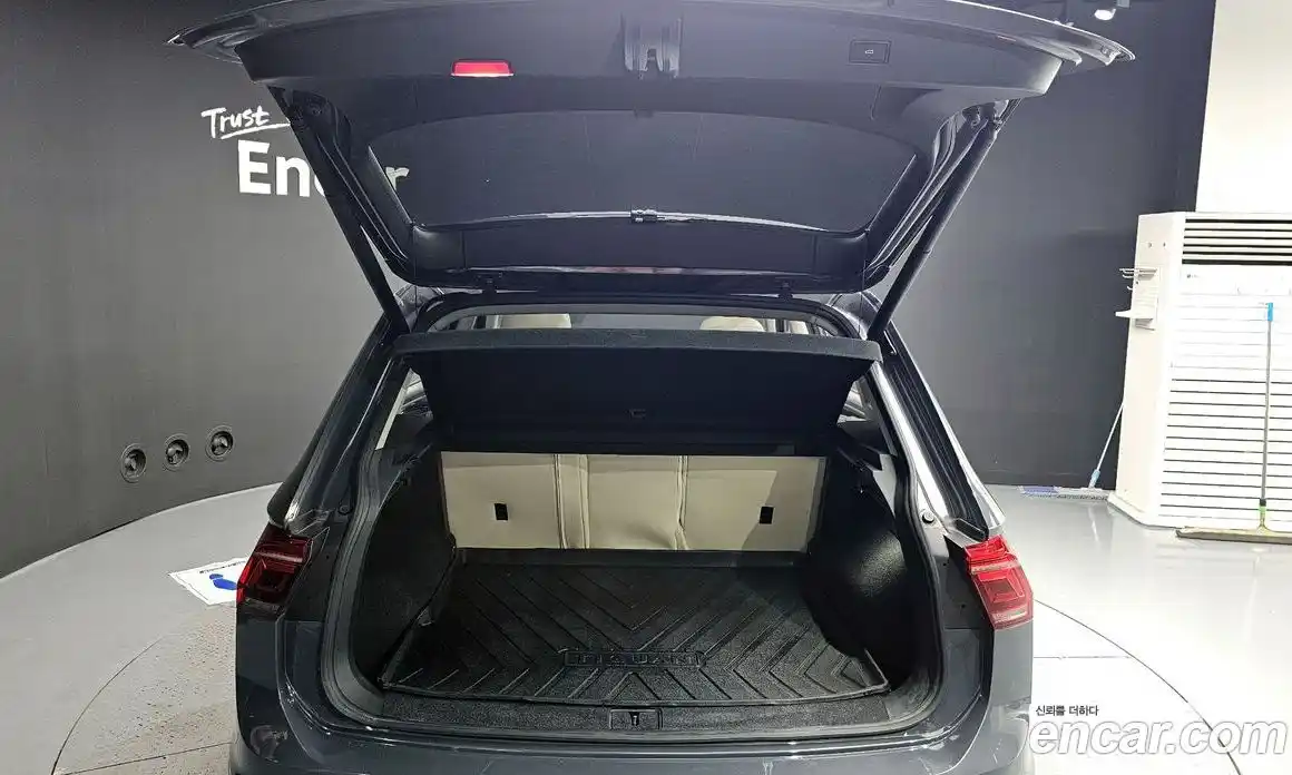 Volkswagen Tiguan 2021 2.0 гидро в Москве № 168886, фото 20