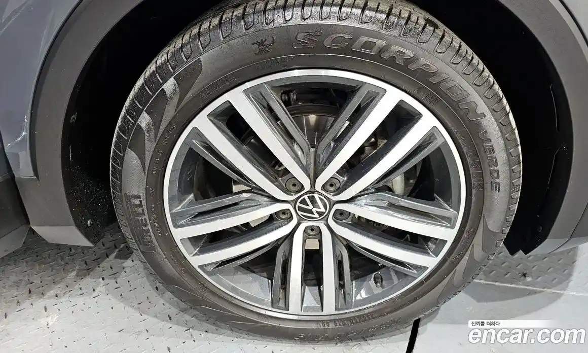 Volkswagen Tiguan 2021 2.0 гидро в Москве № 168886, фото 5